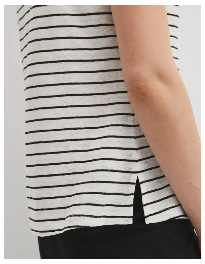 Country Road Stripe Scoop Neck T-shirt in White