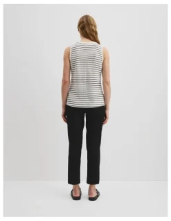 Country Road Stripe Scoop Neck T-shirt in White