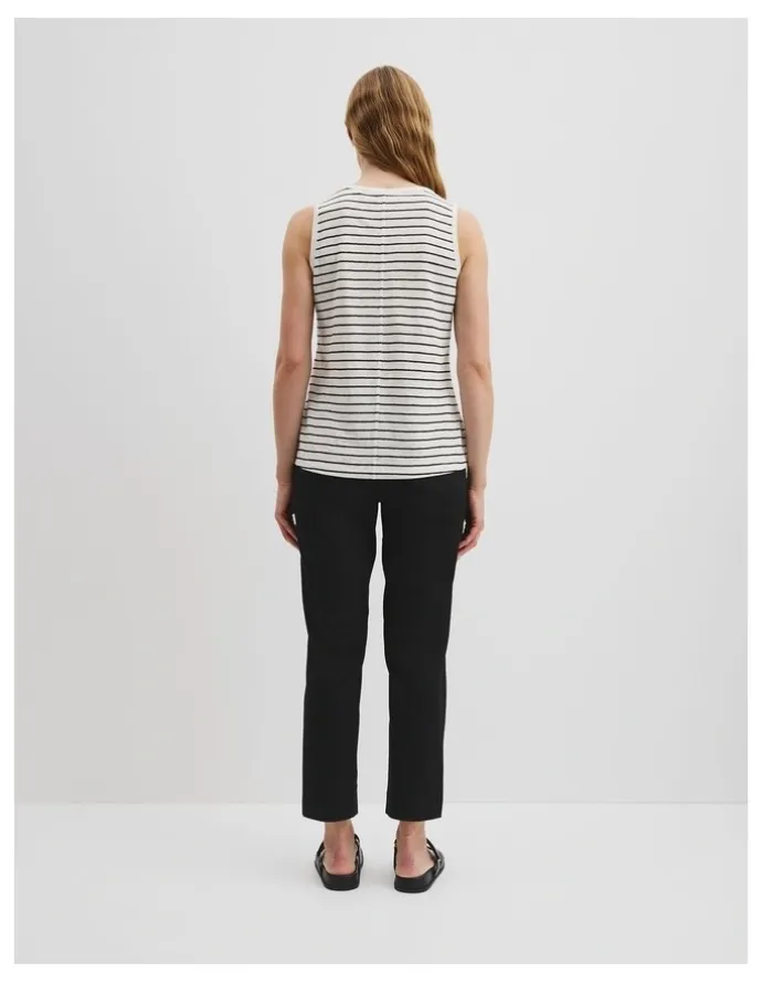 Country Road Stripe Scoop Neck T-shirt in White