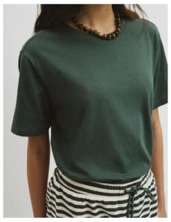 Country Road Textured Short Sleeve Slub T-shirt in Evergreen