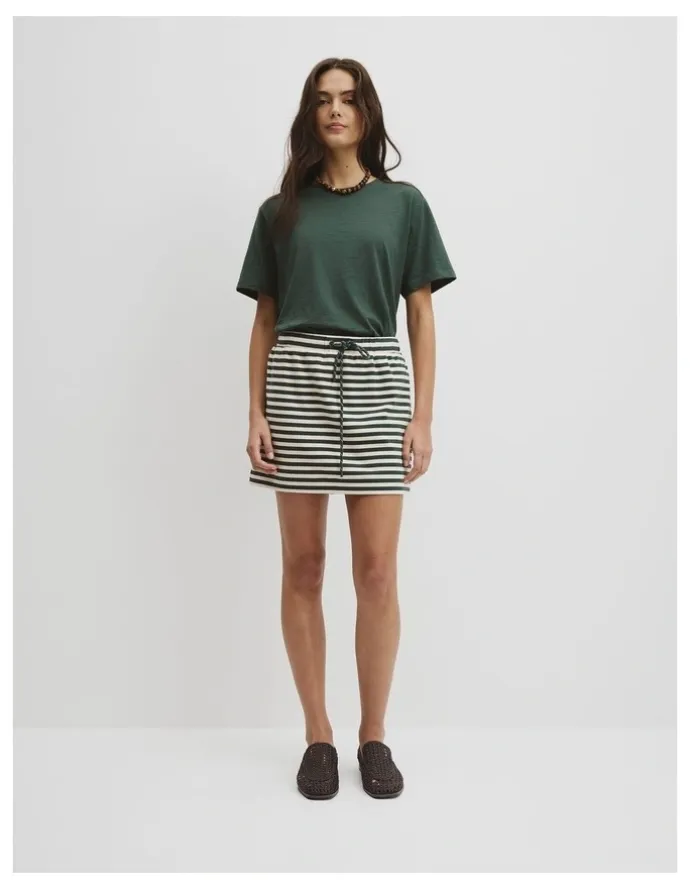 Country Road Textured Short Sleeve Slub T-shirt in Evergreen