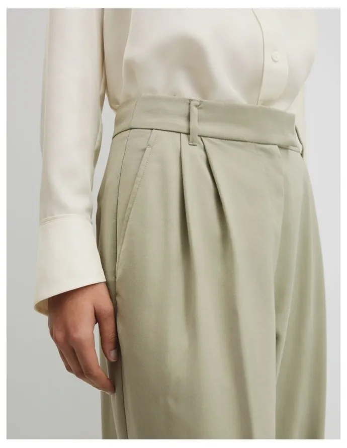 Country Road Wool Blend Tailored Pant in Pistachio