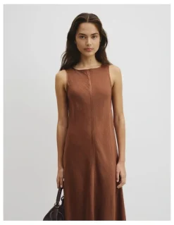 Country Road Boat Neck Bias Dress in Deep Chestnut