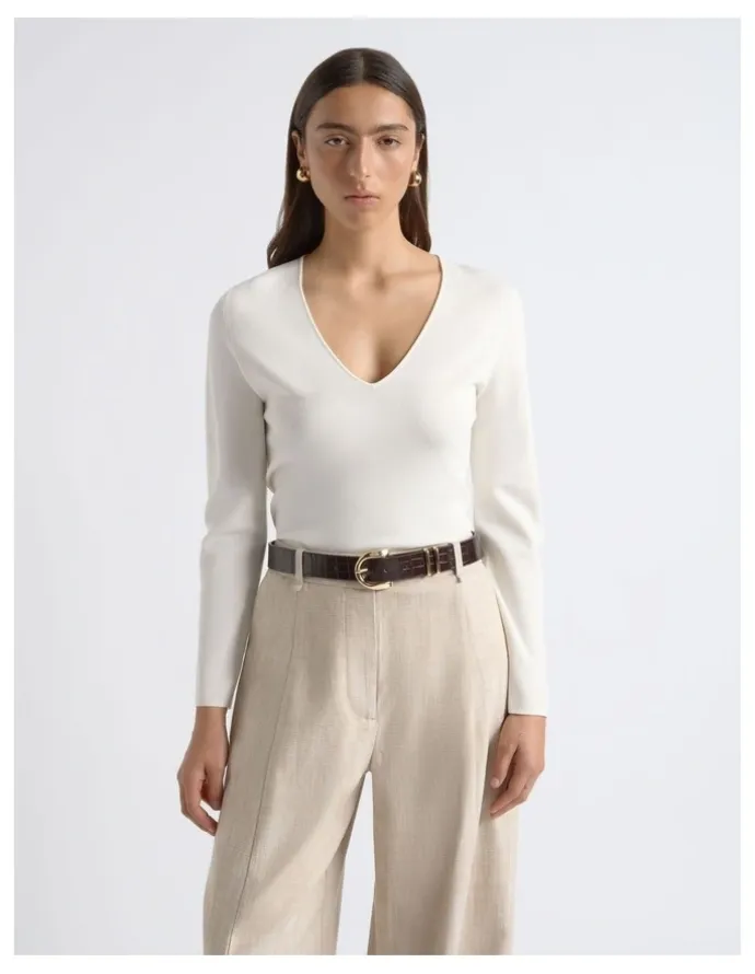 Cue Milano Long Sleeve V Neck Knit