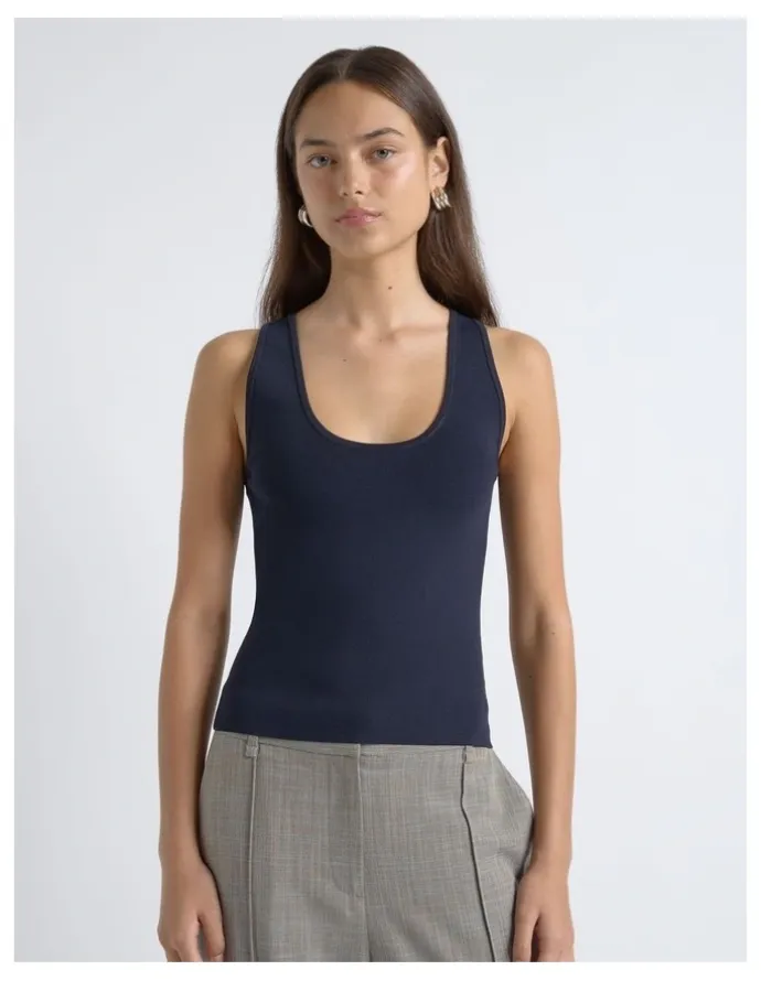 Cue Scoop Neck Tank