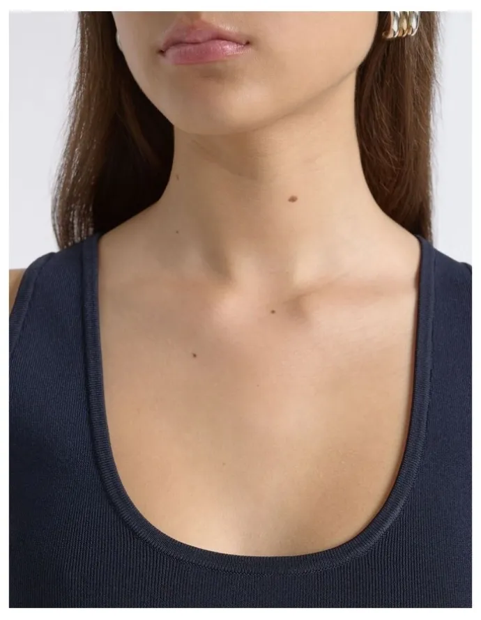 Cue Scoop Neck Tank