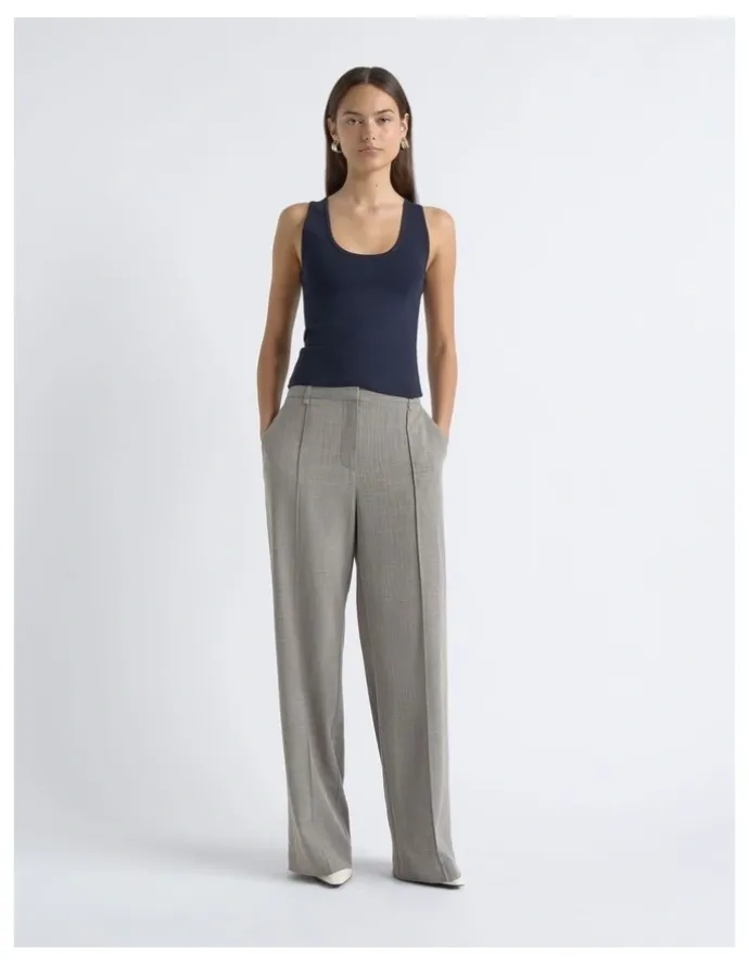 Cue Scoop Neck Tank