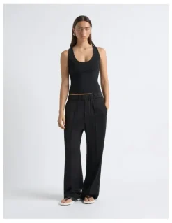 Cue Scoop Neck Tank