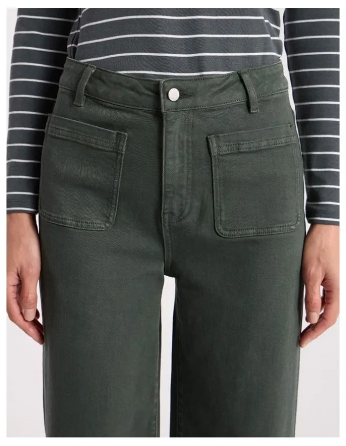 David Lawrence Lily Straight Leg Pant in Nori Green