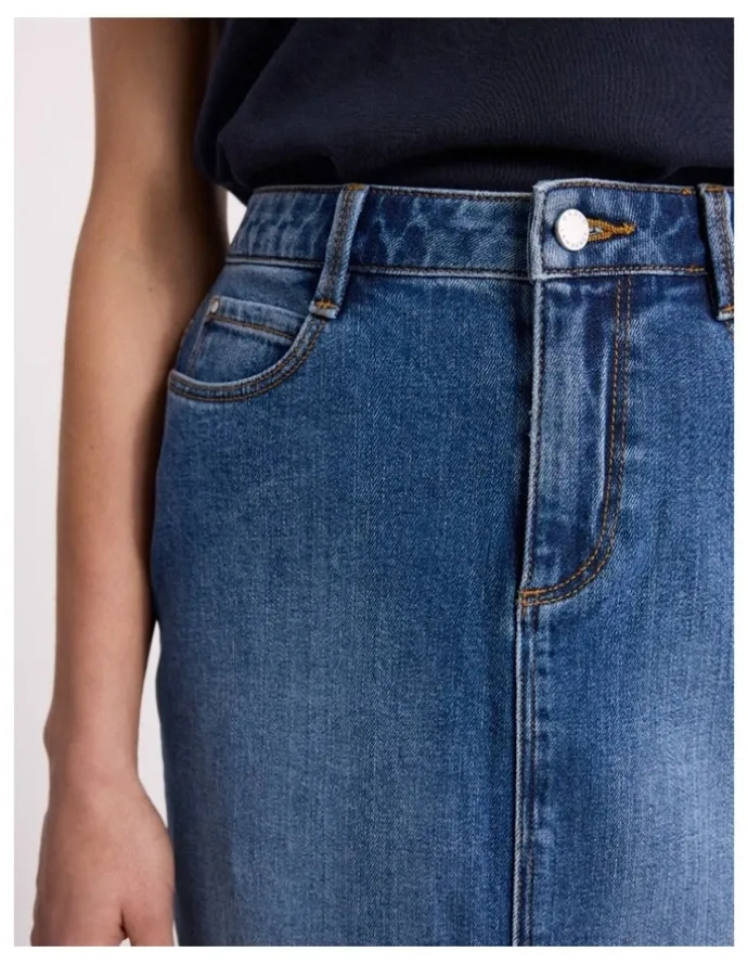 David Lawrence Marnie Denim Skirt in Mid Wash