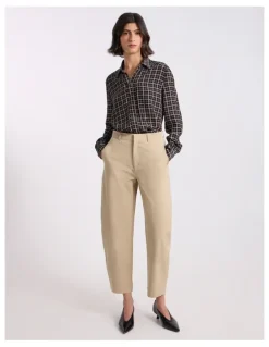 David Lawrence Sadie Crop Pant in Tawny