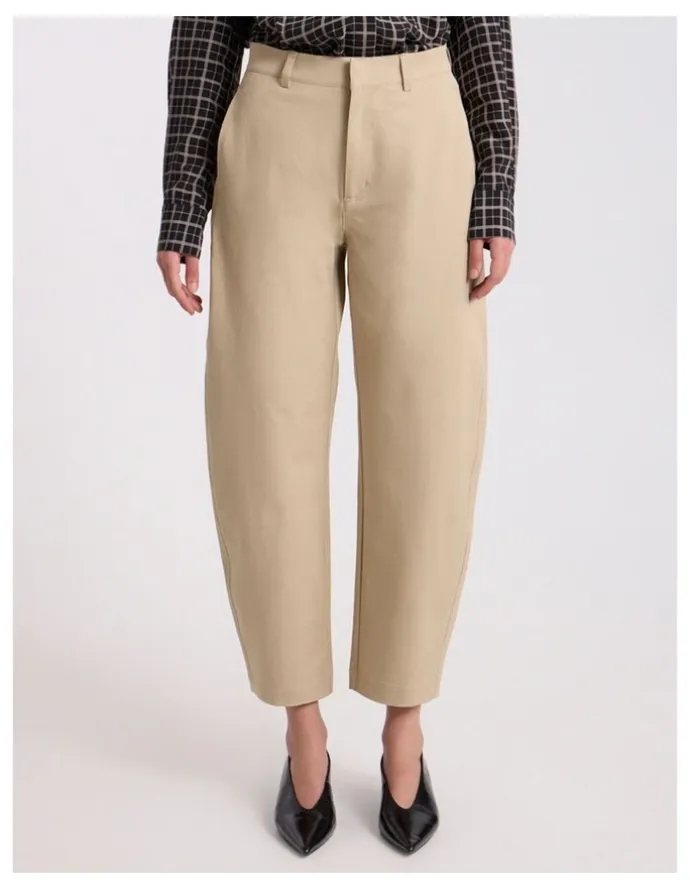 David Lawrence Sadie Crop Pant in Tawny