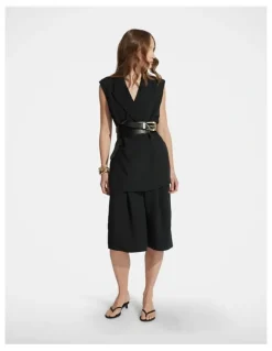 DECJUBA Annabelle Longline Short in Black