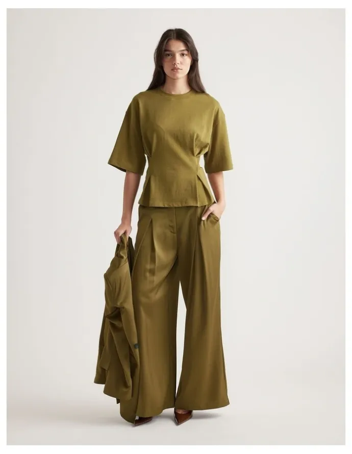 Decjuba Lainey Structured Tee