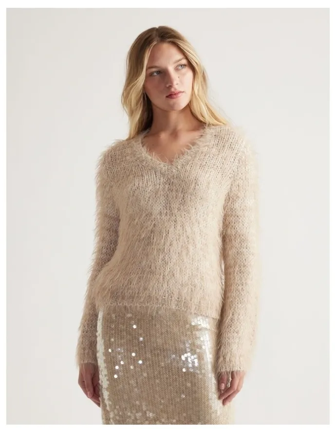 Decjuba Mai Fluffy V Neck Knit Jumper