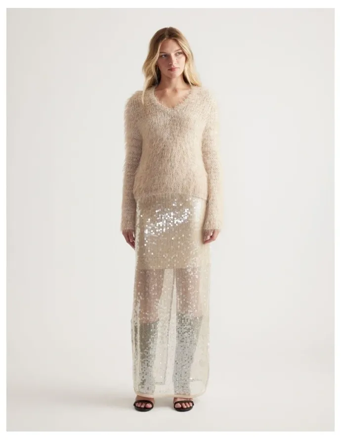 Decjuba Mai Fluffy V Neck Knit Jumper