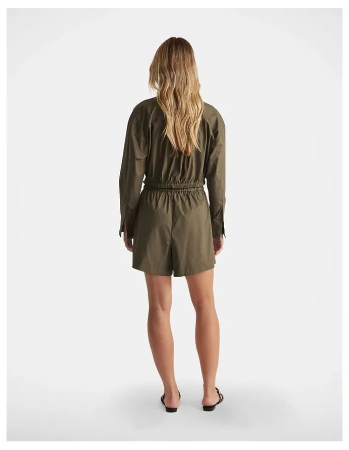 DECJUBA Rey Drawstring Shorts in Green