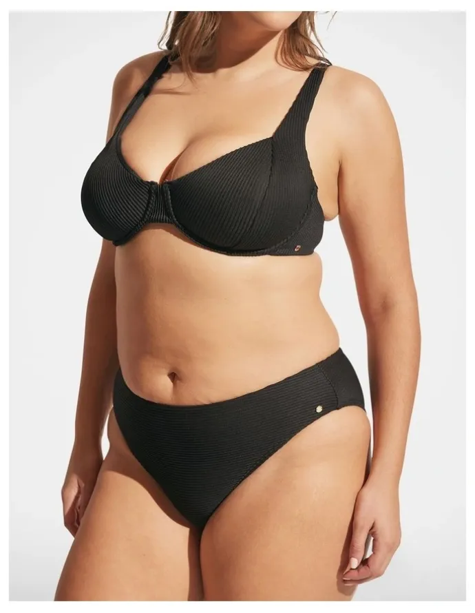 DECJUBA Rib Underwire Bikini Top in Black