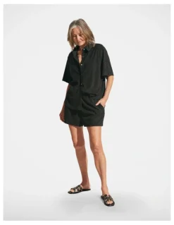 DECJUBA Terry Short in Black