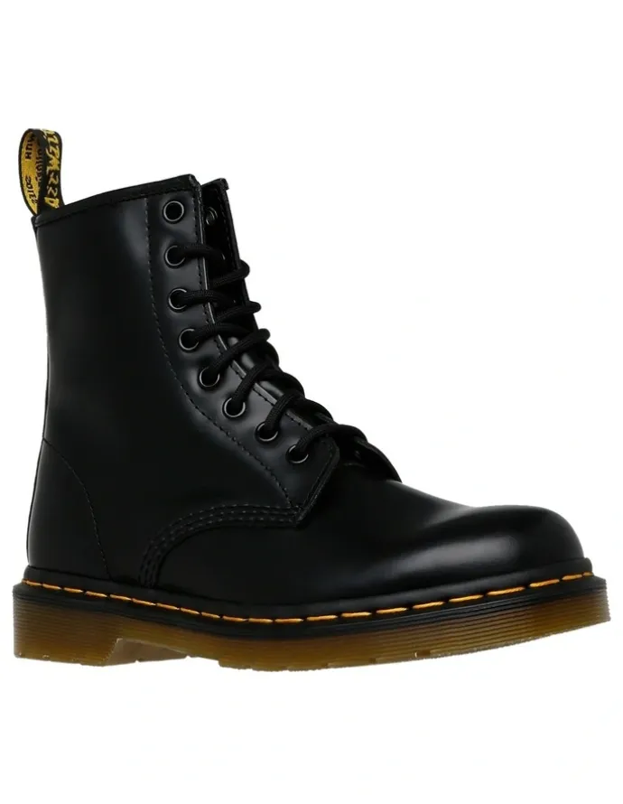 Dr Martens 1460 8 Eye Smooth Boots in Black