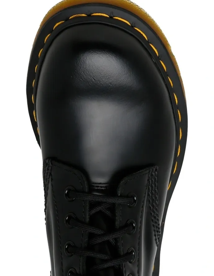 Dr Martens 1460 8 Eye Smooth Boots in Black