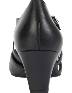 Easy Steps Addison Heeled Shoes in Black Glove