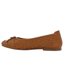 Easy Steps Alison Leather Flat Shoes in Tan Weave