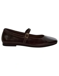 Easy Steps Athena Ballet Flats in Chocolate Leather