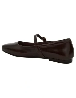 Easy Steps Athena Ballet Flats in Chocolate Leather