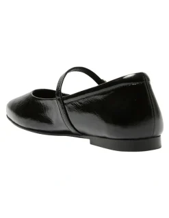 Easy Steps Athena Flat Shoes in Black Crinkle Patent Leather