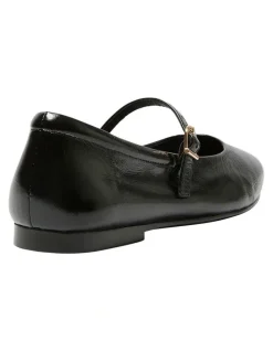 Easy Steps Athena Flat Shoes in Black Crinkle Patent Leather