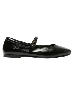Easy Steps Athena Flat Shoes in Black Crinkle Patent Leather