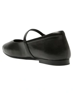 Easy Steps Athena Flat Shoes in Black Leather