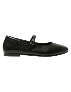 Easy Steps Athena Flat Shoes in Black Leather