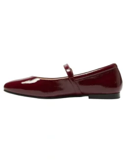 Easy Steps Athena Flat shoes in Wine Patent Leather