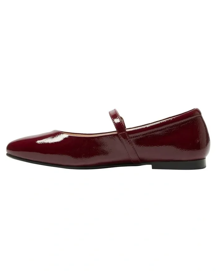 Easy Steps Athena Flat shoes in Wine Patent Leather