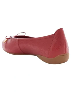 Easy Steps Azaria Flat Shoes in Red Leather