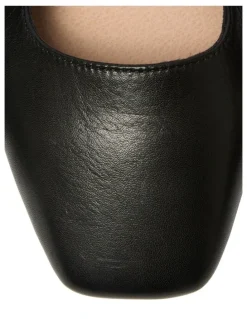 Easy Steps Bonnie Ballet Flats in Black Leather