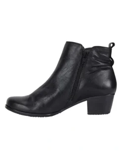 Easy Steps Brady Boots in Black Glove
