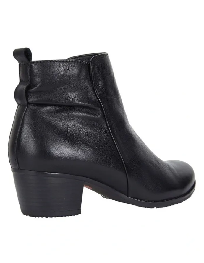 Easy Steps Brady Boots in Black Glove