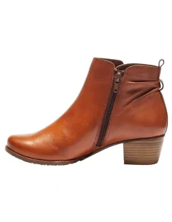 Easy Steps Brady Boots In Mid Brown Glove