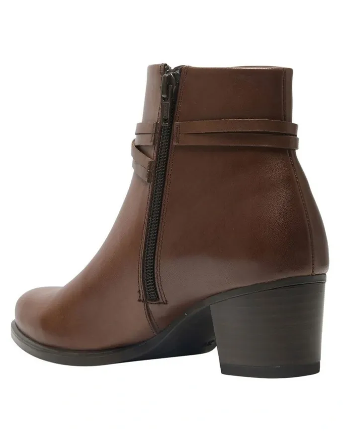 Easy Steps Carlton Boot in Brown Leather