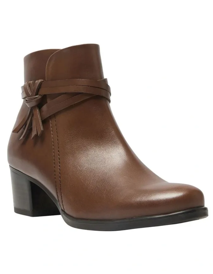 Easy Steps Carlton Boot in Brown Leather