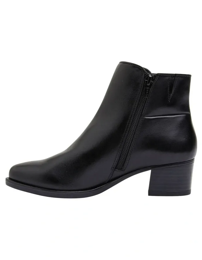 Easy Steps Dapper Glove Boots in Black