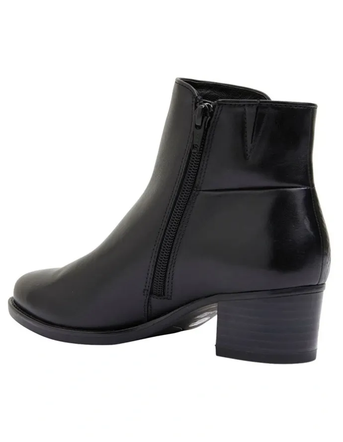 Easy Steps Dapper Glove Boots in Black