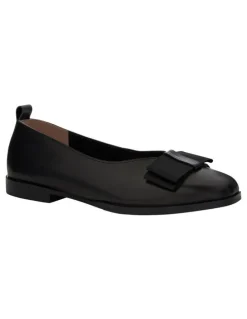Easy Steps Darling Flat Shoes in Black Leather
