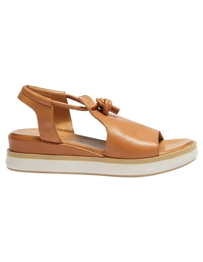 Easy Steps Deja Sandals in Cognac Glove