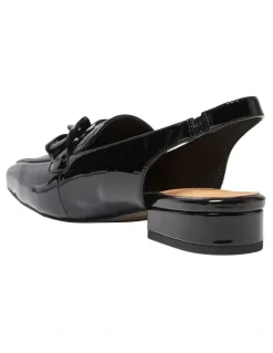 Easy Steps Domino Flat Shoes in Black Crinkle Patent Leather