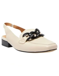 Easy Steps Domino Flat Shoes in Ivory/Black