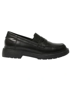 Easy Steps Eleanor Flat Shoes in Black